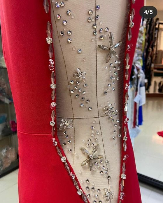 Rochie de nasa, lunga rosie