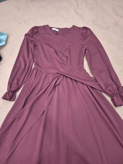 Продам платье 42 размер