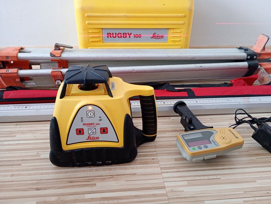 Nivelă laser rotativă Leica Rugby
