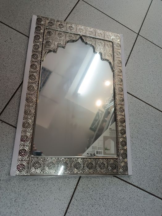 Метално стенно огледало в марокански стил