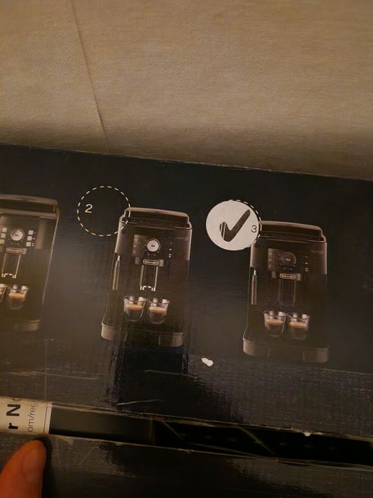 Продавам  чисто нова  кафе машина.