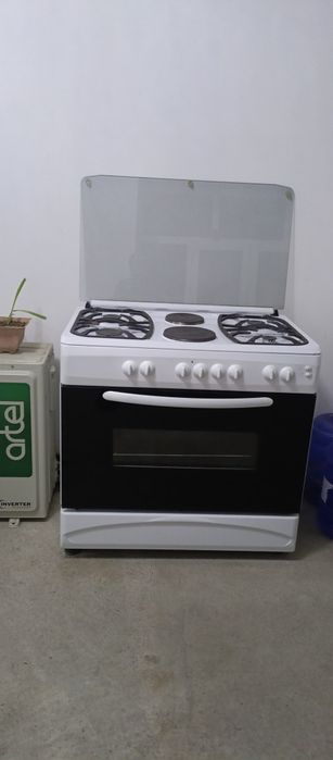 Бирюса газ плита сотилади хама жойи ишлайди тоза састаянада