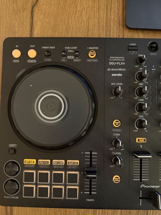 Pioneer DDJ-FLX 4