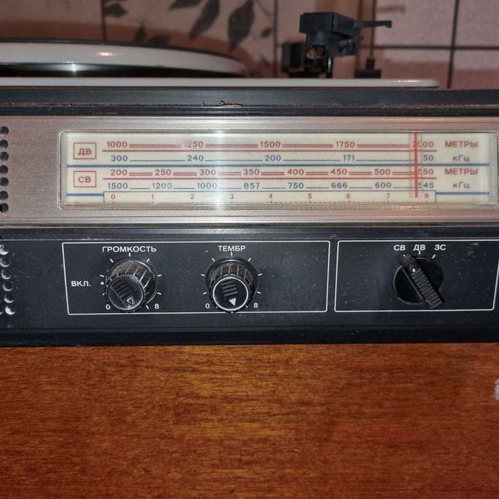 радиола "Серенада РЭ-308" - Проигрыватель пластинок