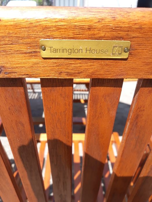 Маса с шест сгъваеми стола   тикиво дърво