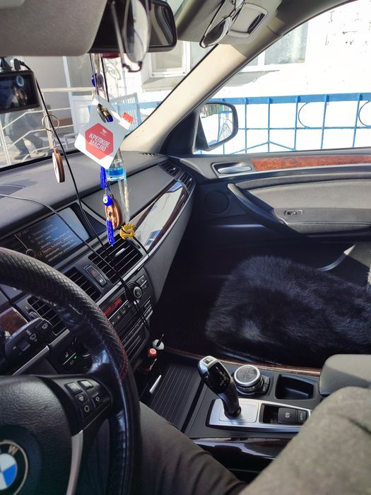 Продам БМВ х5 е70