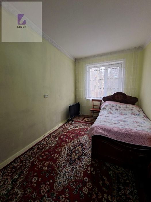 Продается 3 х комнатная квартира 2 этаж Середина