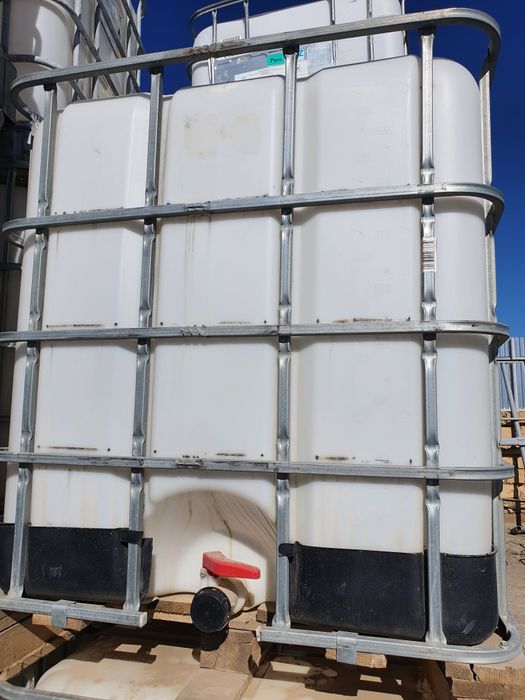 Ёмкость Еврокуб в отличном состоянии