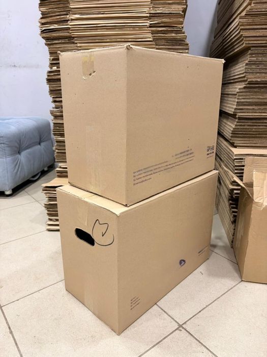 Картонные коробки в отличном состоянии.