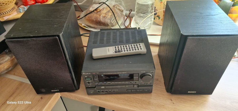 Micro sistem SONY mhc-1600 cu boxe și telecomanda