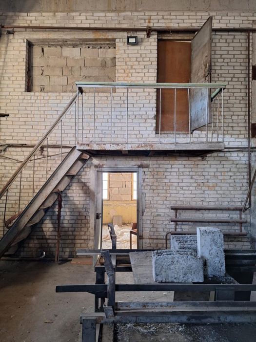 Производственный цех с территорией