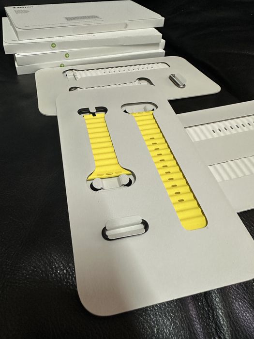 Original Ocean Band Galben si Alb cu catarame Negre Titanium UNICAT