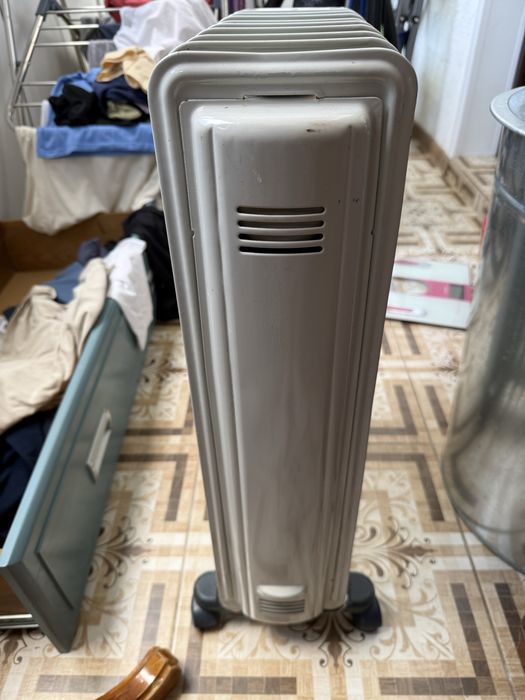 Продам масляный обогреватель DeLonghi