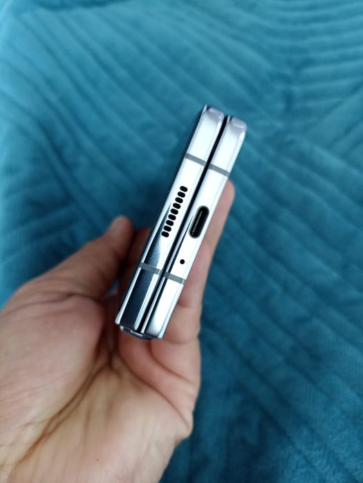 Samsung galaxy z fold 5