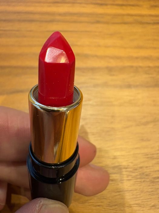 Червила червени Giorgio Armani и Lancome