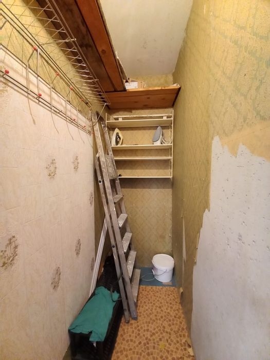 Продам 1ком в 6- м мкр