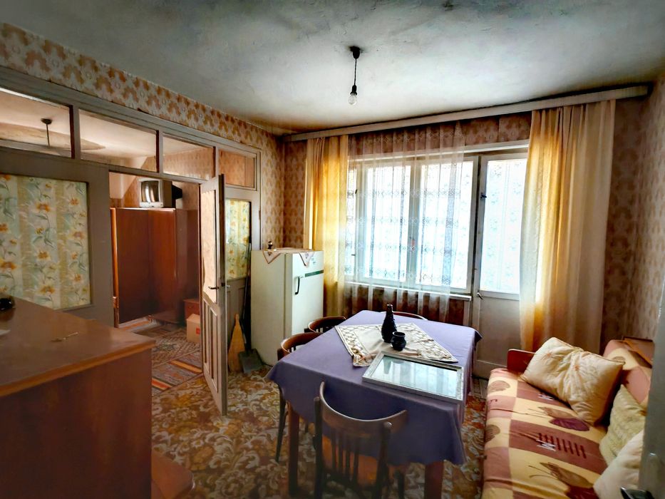 Продава се Тристаен апартамент в Берковица - 68 кв.м за 750 €/кв.м - Снимка #2