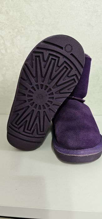 Продам детские уги натуралка