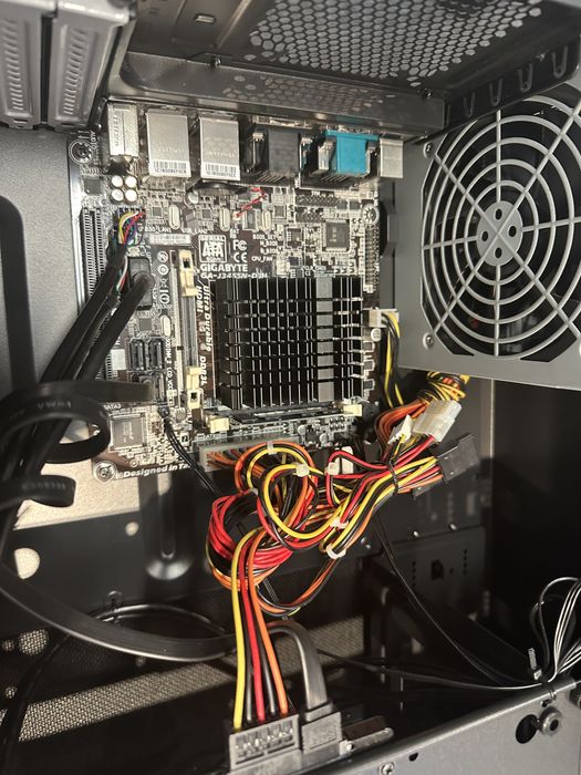 Настолно PC компютър