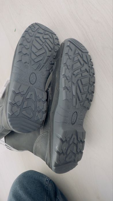 Ботинка рабочий новый размер 42