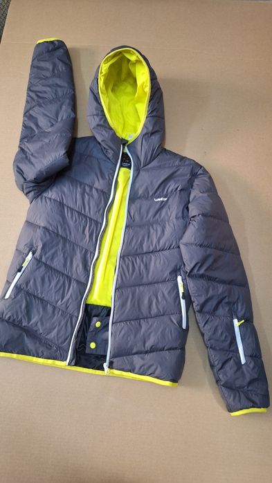 Geacă de schi din puf gros de la Wed'ze mărimea S, potrivit M.