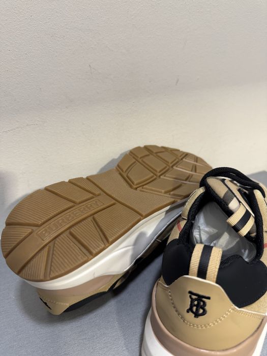 Мъжки обувки Burberry