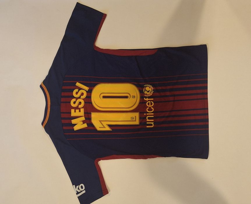 Tricou original Barcelona cu Messi