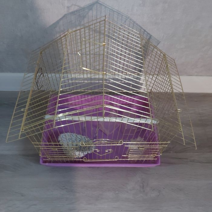 Продам клетки для птичек