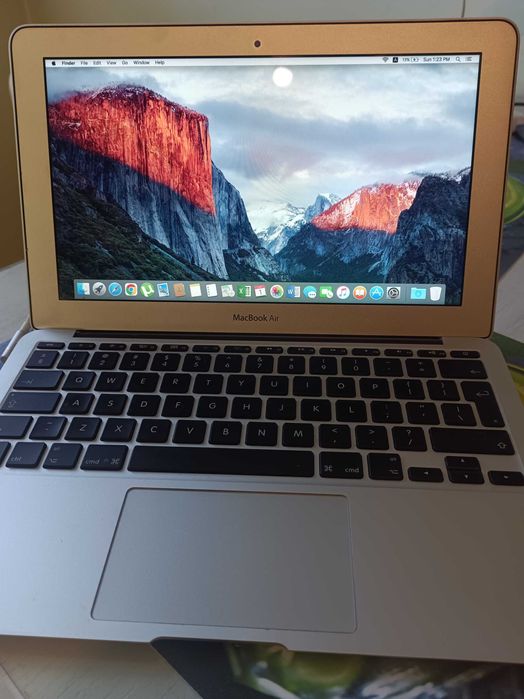 MacBook Air 11” отличен