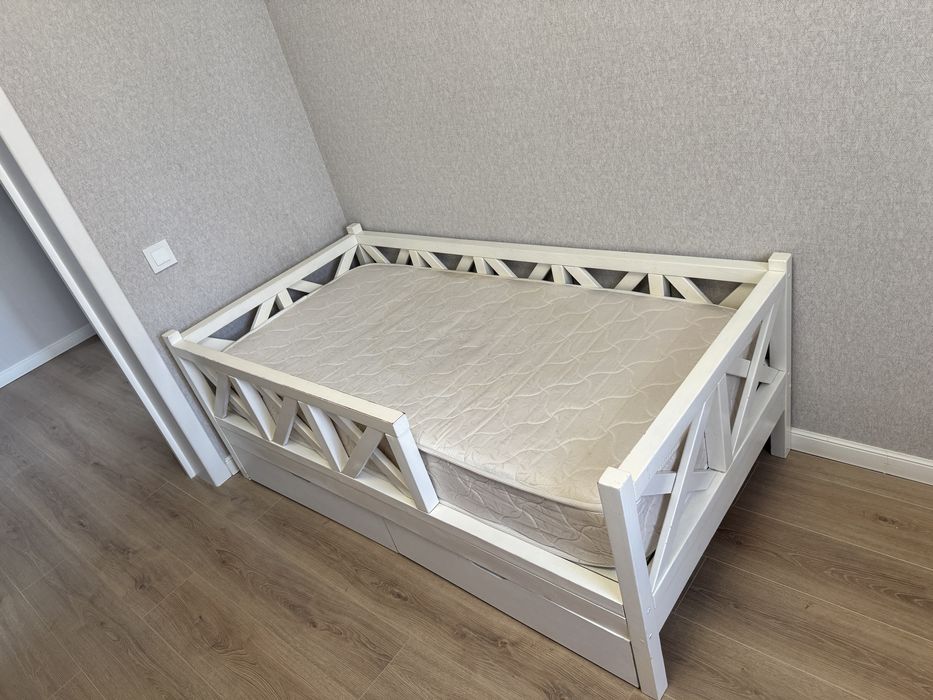 Продам детскую кровать