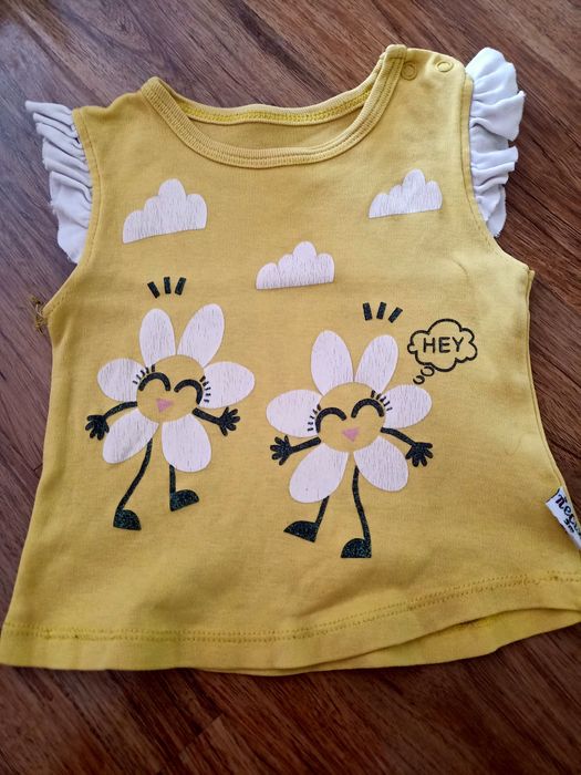 Продам детские футболки на девочку