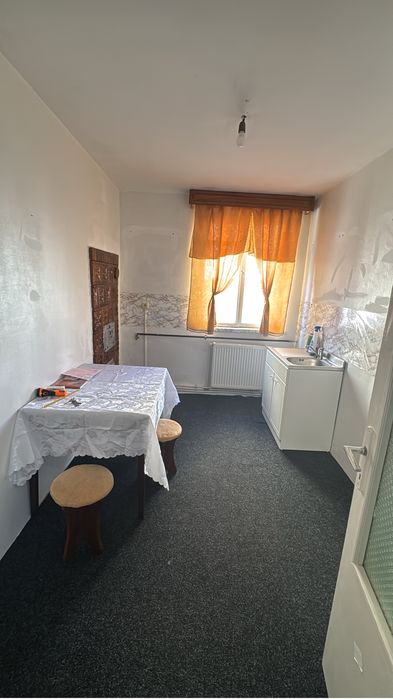 Inchiriez apartamanet 3 camere Targu Neamt