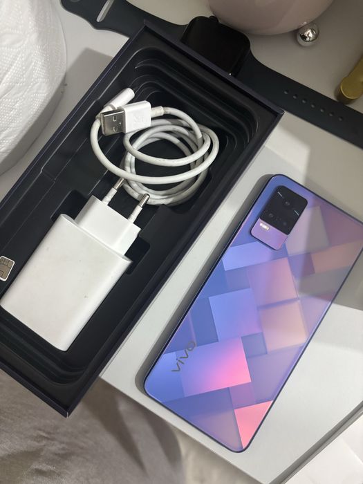 Vivо v21e, в хорошем состоянии
