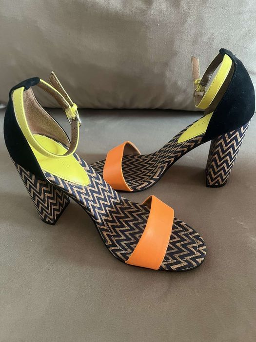 Дамски сандали Reserved