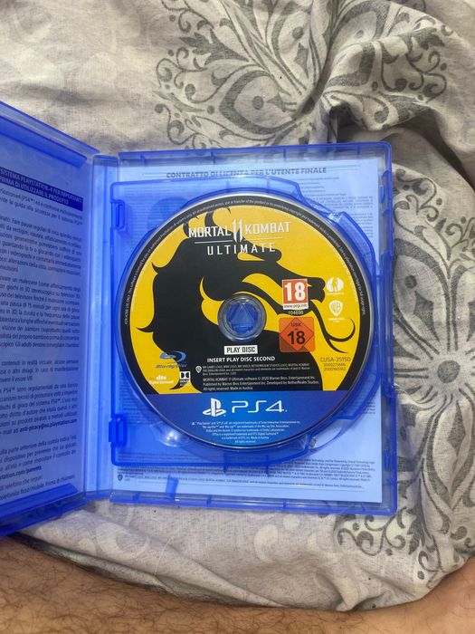 Диск Mortal Kombat 11 ps4