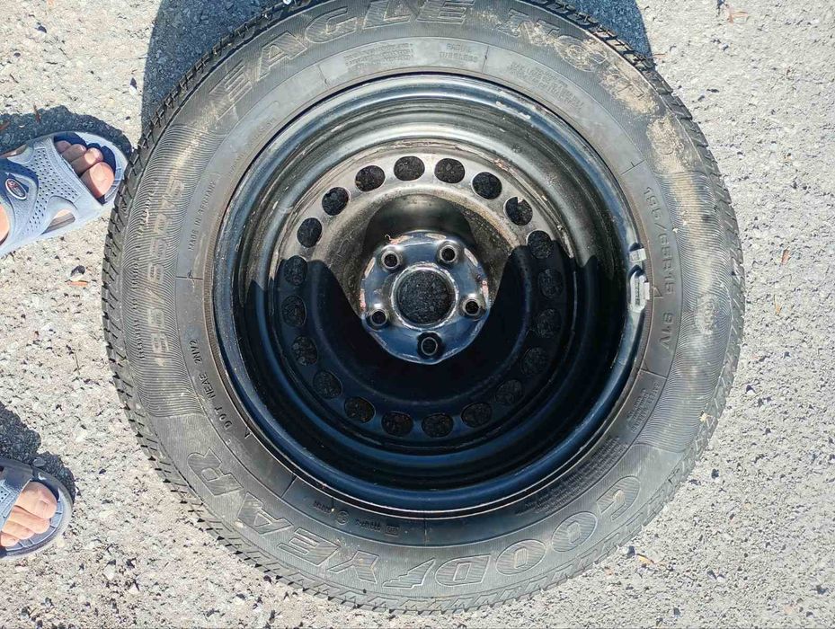 Желязна джанта с гума 16 цола