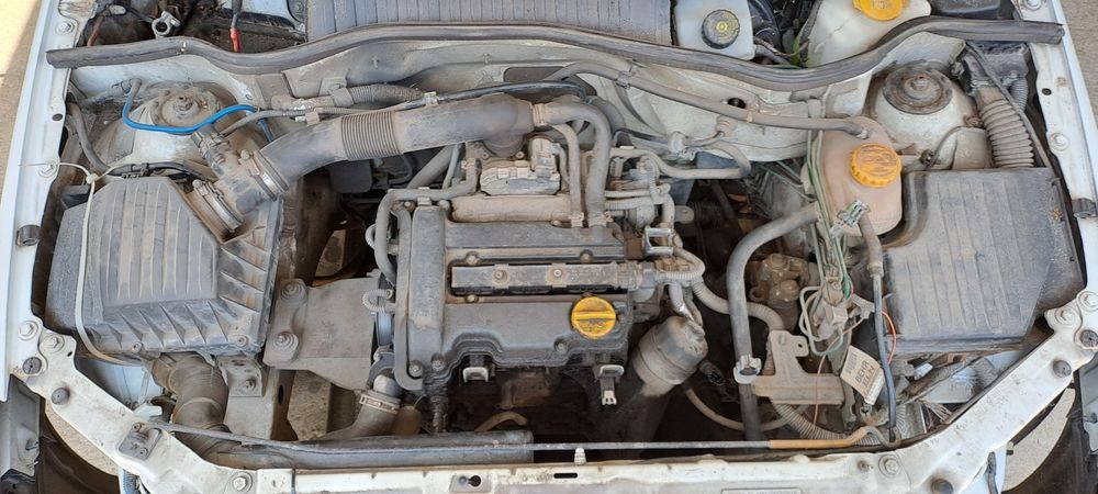 Opel Corsa C Z10XE /Опел Корса ц З10ХЕ на- части