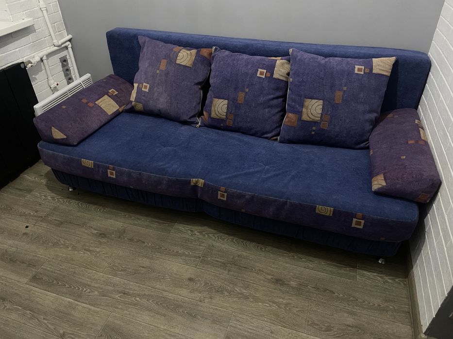 Диван двухспальный