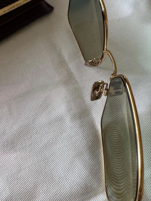 Солнцезащитные очки Fendi