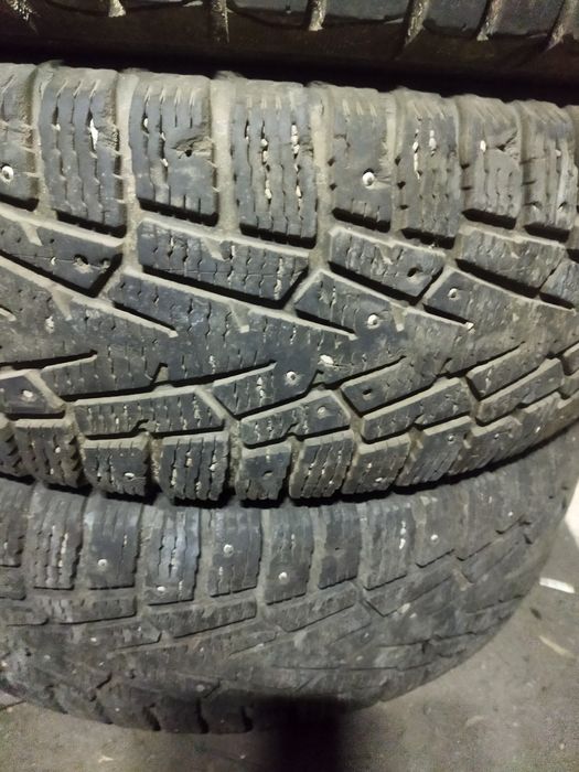 Шины зимние 235/70/16