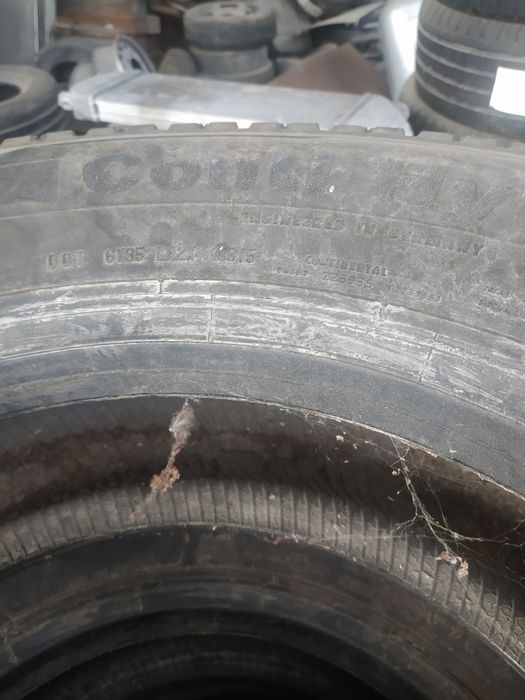 Гуми 285/70-19.5 Континентал задни