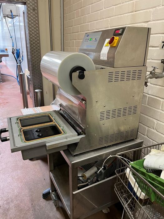 ТРЕЙСИЛЪР Машина за пакетиране на месни и други птодукти