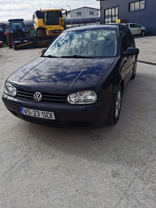 Vând VW GOLF 4 1.6 16V