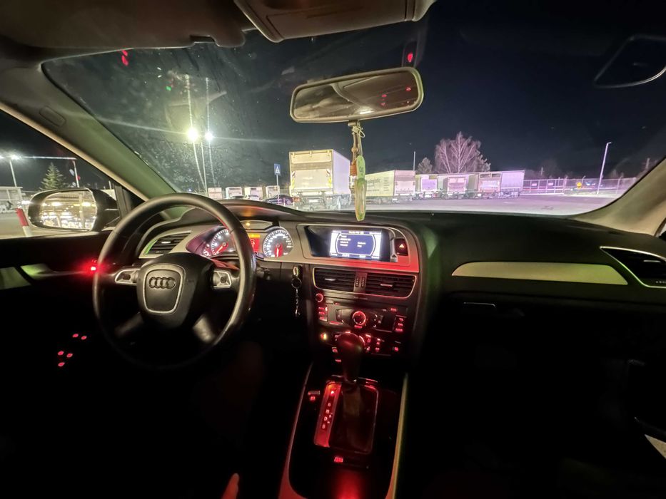 Audi a4 b8 2012 2.0tdi cutie automata faruri si stopuri bixenon/led