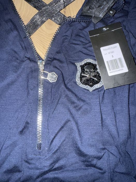 Нови тениски Guess,Plein