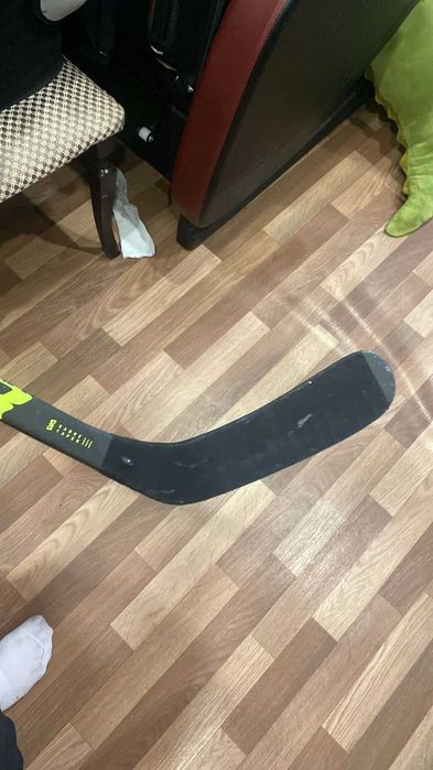 Продам клюшку срочно