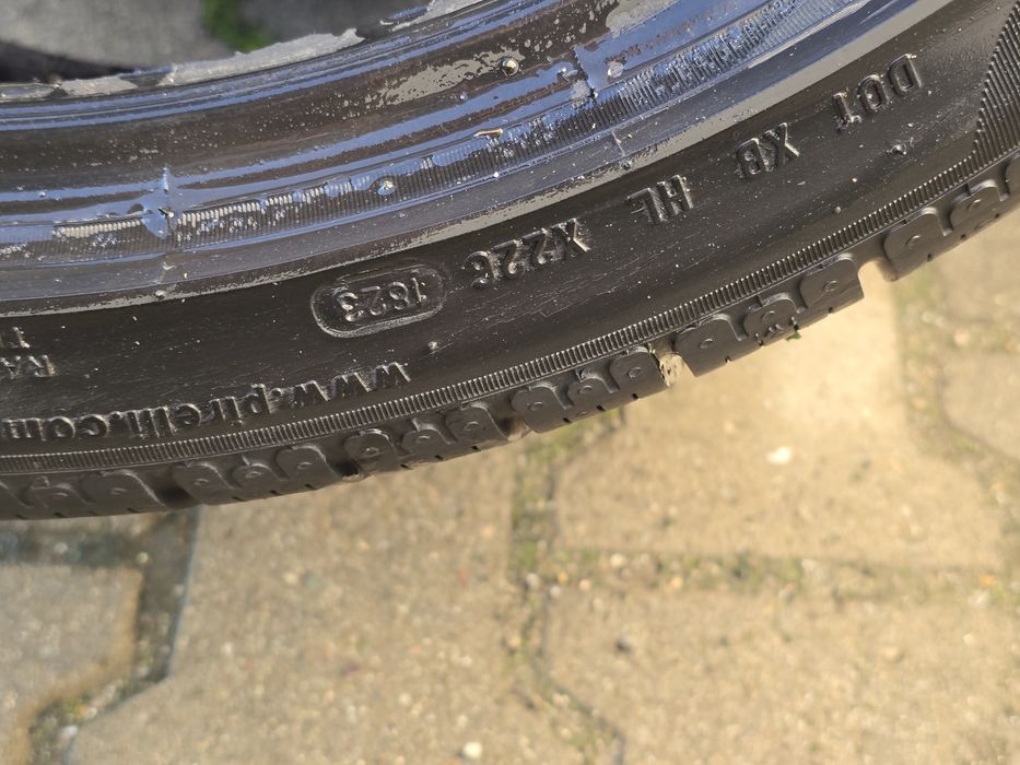 305 30 21 Pirelli