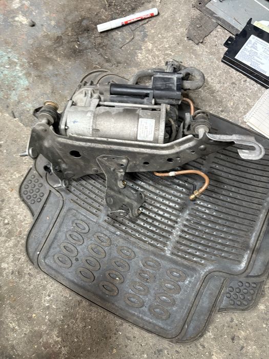 Mercedes w213 2.2cdi 4matic Компресор Въздушно Окачване