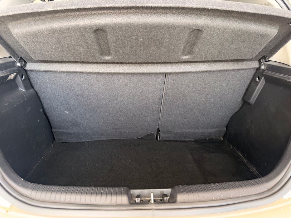 Hyundai i20 benzina an 2011 44838km reali