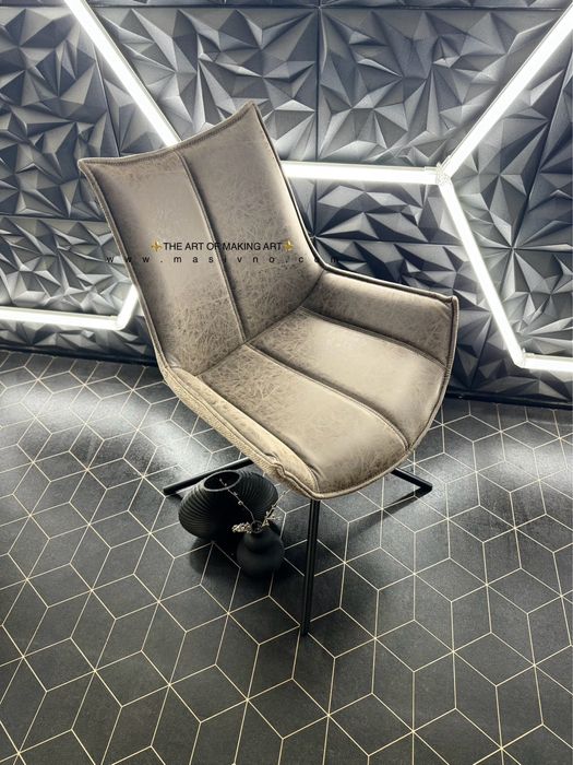 Трапезен стол от естествено дърво | Дървен стол